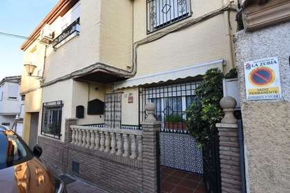 Casa bifamiliare vendita in La Zubia, Zubia (La), Granada. 